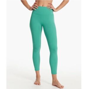 EUC Vuori Studio Pocket Legging in Bergamont, Size L